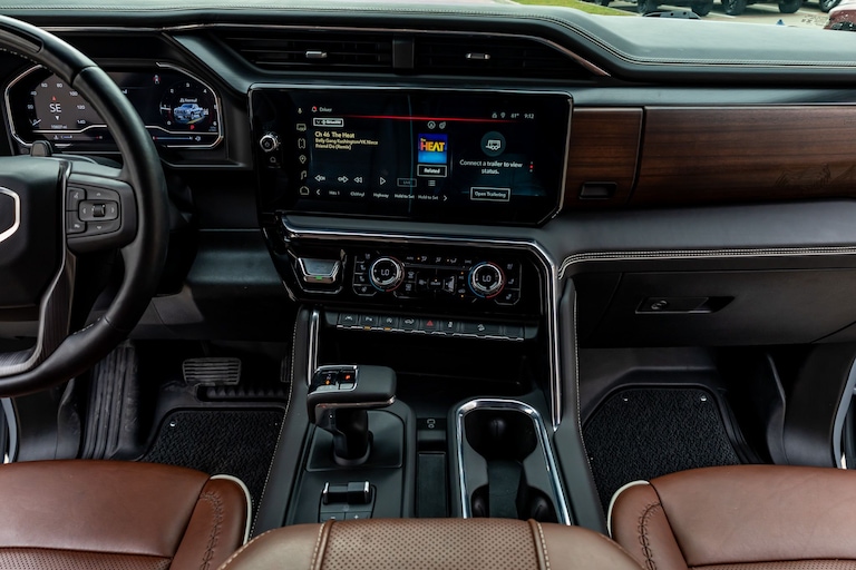 Gallery image 38 for GMC Sierra Denali Ultimate